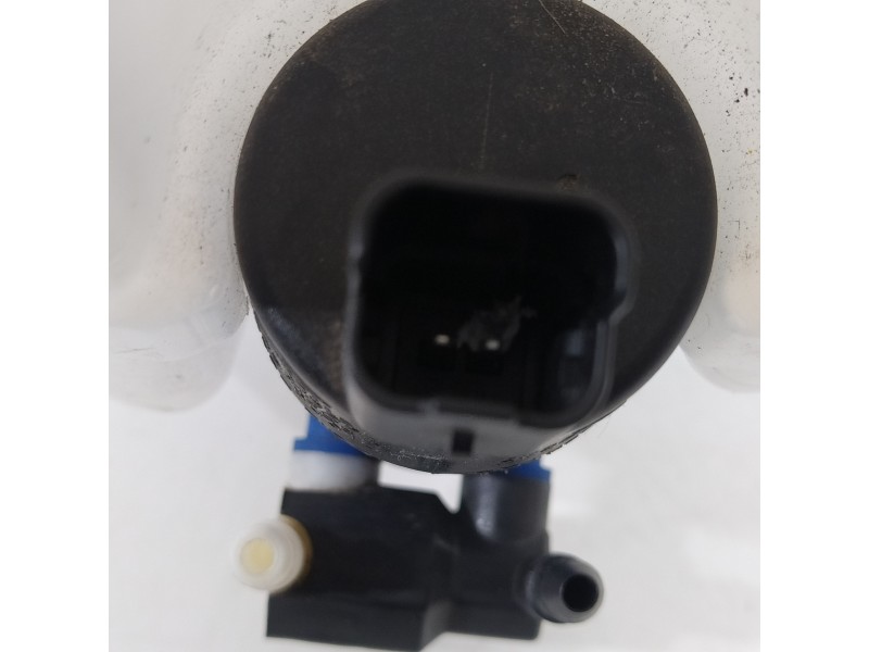 Recambio de deposito limpia para renault twingo iii intens referencia OEM IAM 289105267R  