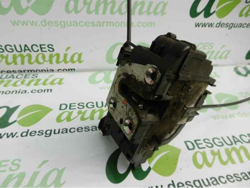 Recambio de cerradura puerta trasera izquierda para renault clio iii expression referencia OEM IAM 8200300128  