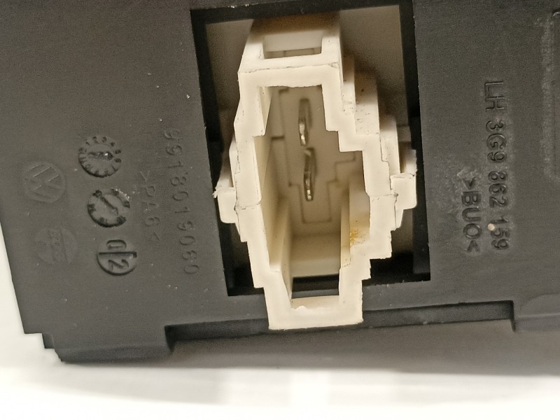 Recambio de motor cierre centralizado porton para volkswagen passat variant (3g5) advance bmt referencia OEM IAM 3G9862159 3B095