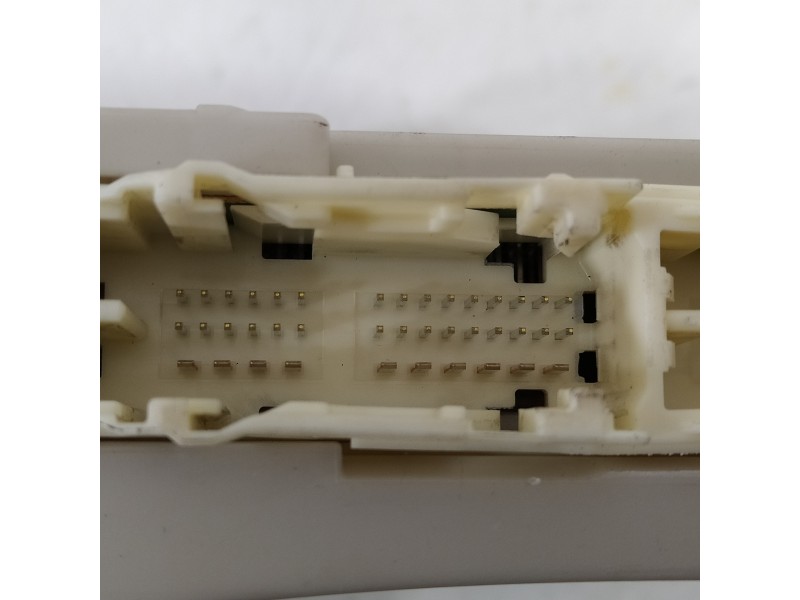 Recambio de caja reles / fusibles para lexus rx 450h referencia OEM IAM 8273048J20  