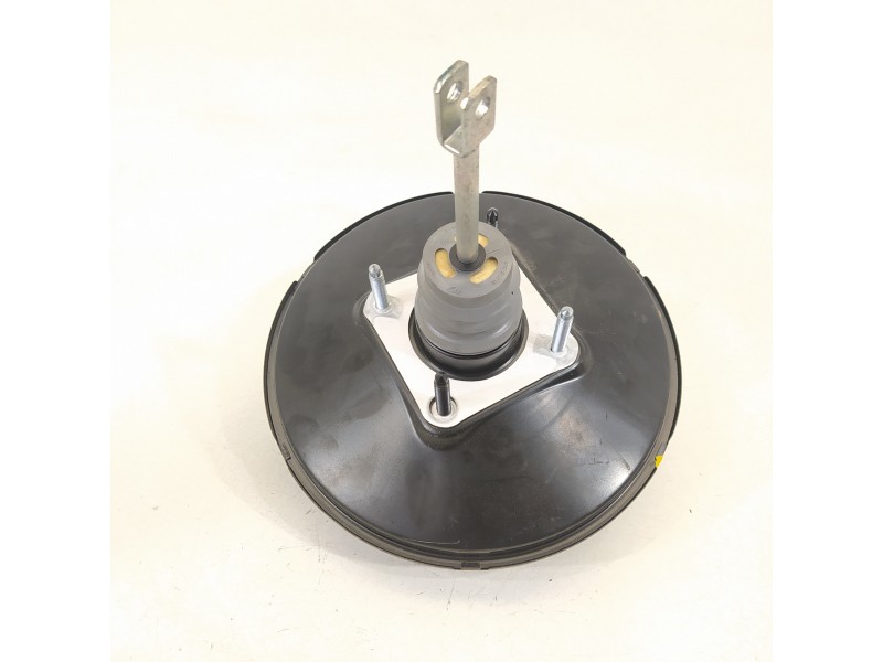 Recambio de servofreno para renault twingo iii intens referencia OEM IAM 472104799R  