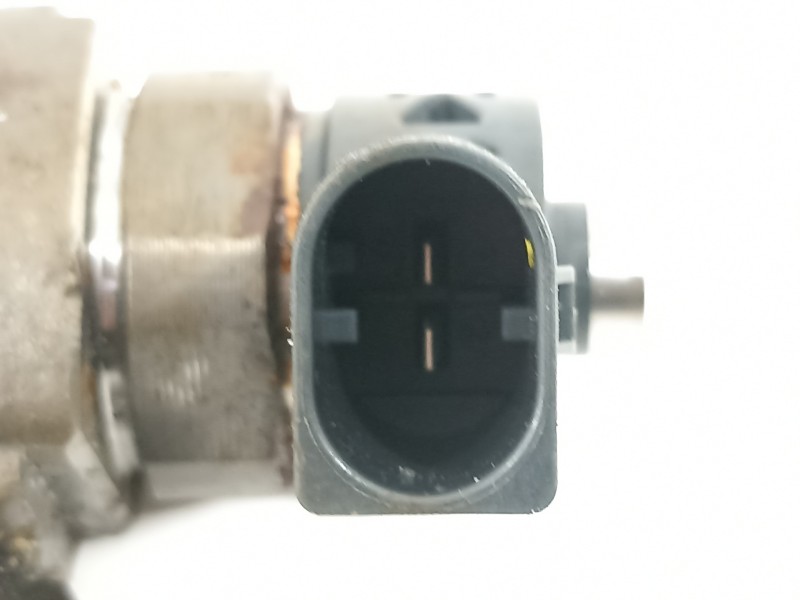 Recambio de inyector para volkswagen passat variant (3g5) advance bmt referencia OEM IAM 04L130277AC 0445110469 