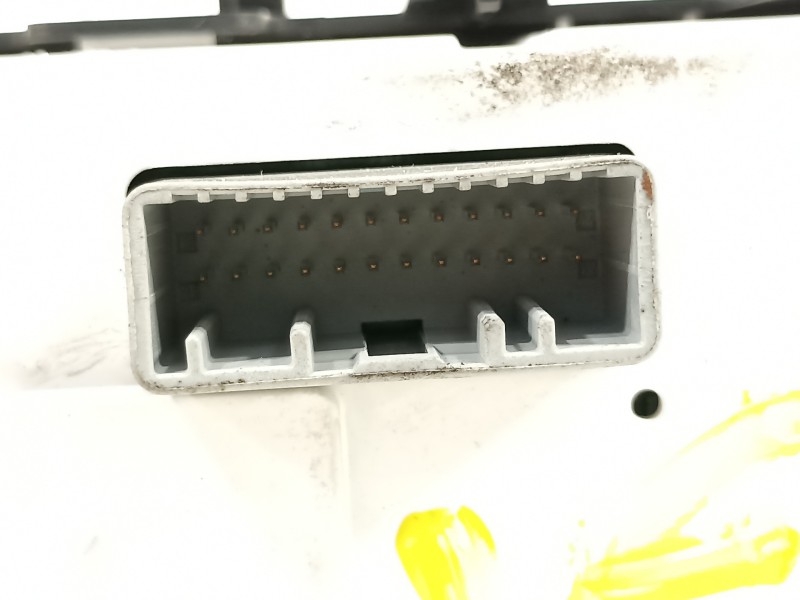 Recambio de pantalla multifuncion para renault megane iii berlina 5 p emotion referencia OEM IAM 280349044R  