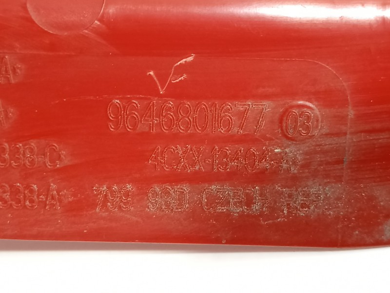 Recambio de piloto trasero derecho para citroën c4 berlina vtn@v referencia OEM IAM 9646801677  