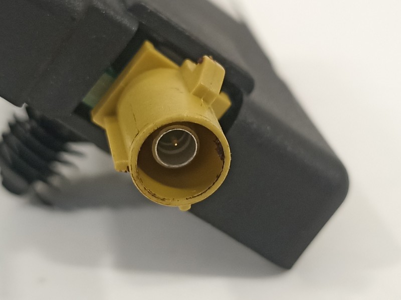 Recambio de antena para mercedes-benz clase b (w247) 247 referencia OEM IAM A2479052602  