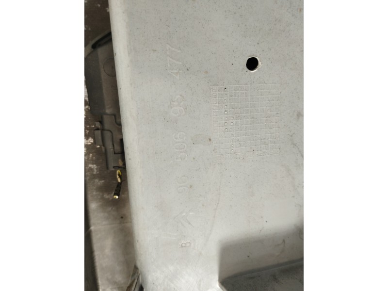 Recambio de paragolpes trasero para citroën c4 berlina vtn@v referencia OEM IAM 9650695477  