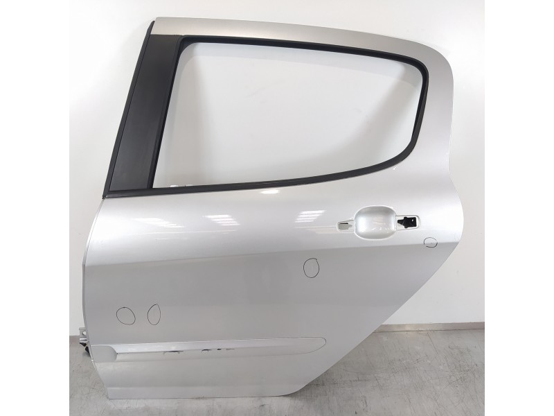 Recambio de puerta trasera izquierda para peugeot 308 access referencia OEM IAM   