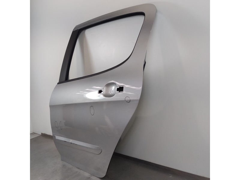 Recambio de puerta trasera izquierda para peugeot 308 access referencia OEM IAM   