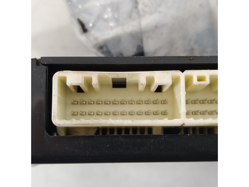 Recambio de modulo electronico para lexus rx 450h referencia OEM IAM 8865048391  