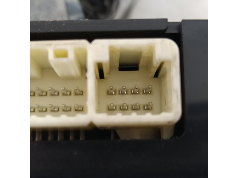 Recambio de modulo electronico para lexus rx 450h referencia OEM IAM 8865048391  