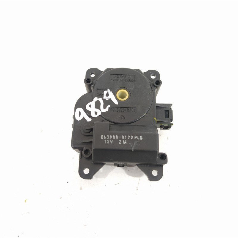 Recambio de motor apertura trampillas climatizador para lexus rx 450h referencia OEM IAM 638000172  