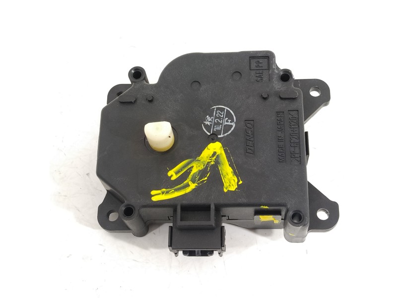 Recambio de motor apertura trampillas climatizador para lexus rx 450h referencia OEM IAM 638000172  