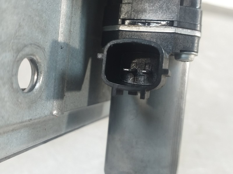 Recambio de elevalunas delantero derecho para renault twingo iii intens referencia OEM IAM 807208353R  