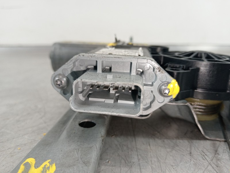 Recambio de elevalunas delantero izquierdo para renault twingo iii intens referencia OEM IAM 807219365R 128001492 