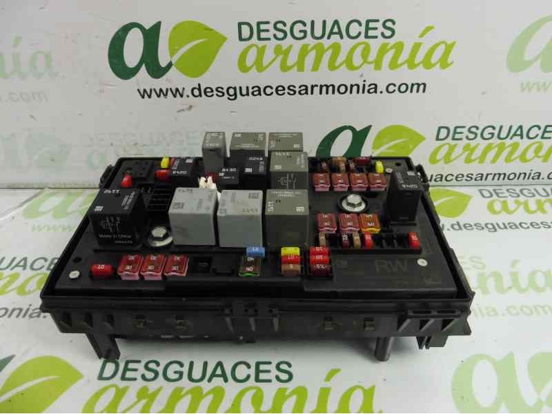 Recambio de caja reles / fusibles para opel astra j lim. enjoy referencia OEM IAM 13343765RW  