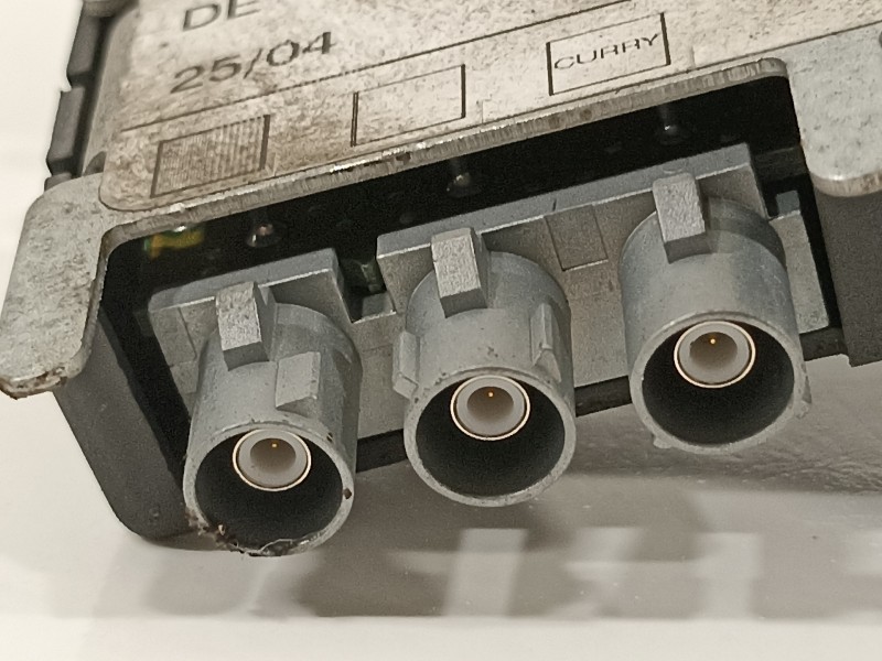 Recambio de caja reles / fusibles para audi a3 (8p) 2.0 tdi ambiente referencia OEM IAM 8P3035225  