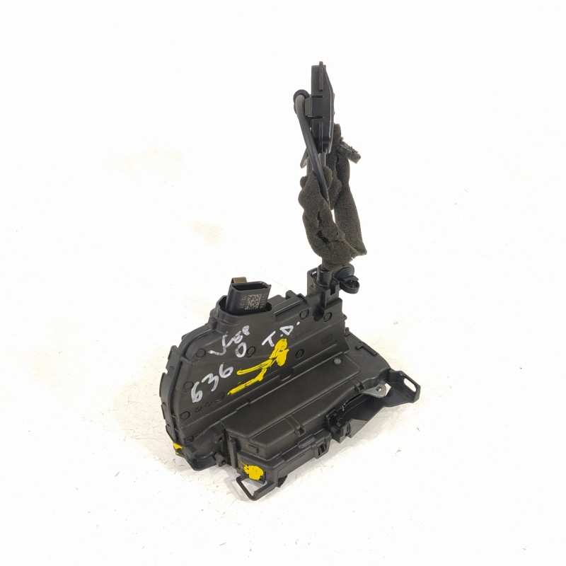 Recambio de cerradura puerta trasera derecha para renault twingo iii intens referencia OEM IAM 825022177R  