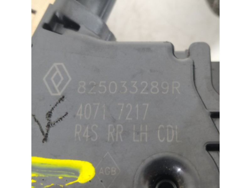 Recambio de cerradura puerta trasera izquierda para renault twingo iii intens referencia OEM IAM 825033289R  