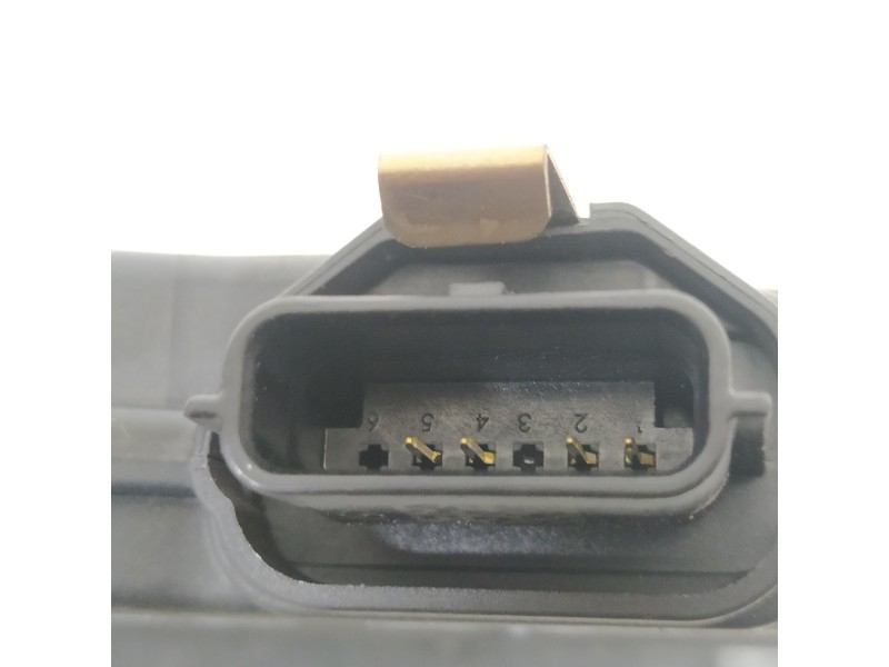 Recambio de cerradura puerta trasera izquierda para renault twingo iii intens referencia OEM IAM 825033289R  