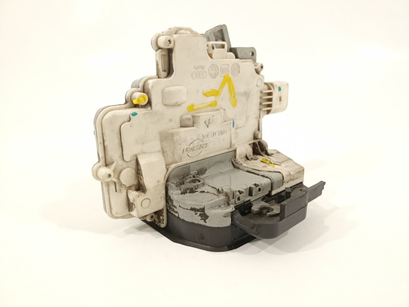 Recambio de cerradura puerta delantera derecha para audi a3 (8p) 1.9 tdi limited edition referencia OEM IAM 4F1837016  