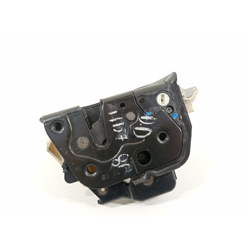 Recambio de cerradura puerta delantera derecha para audi a3 (8p) 1.9 tdi limited edition referencia OEM IAM 4F1837016  