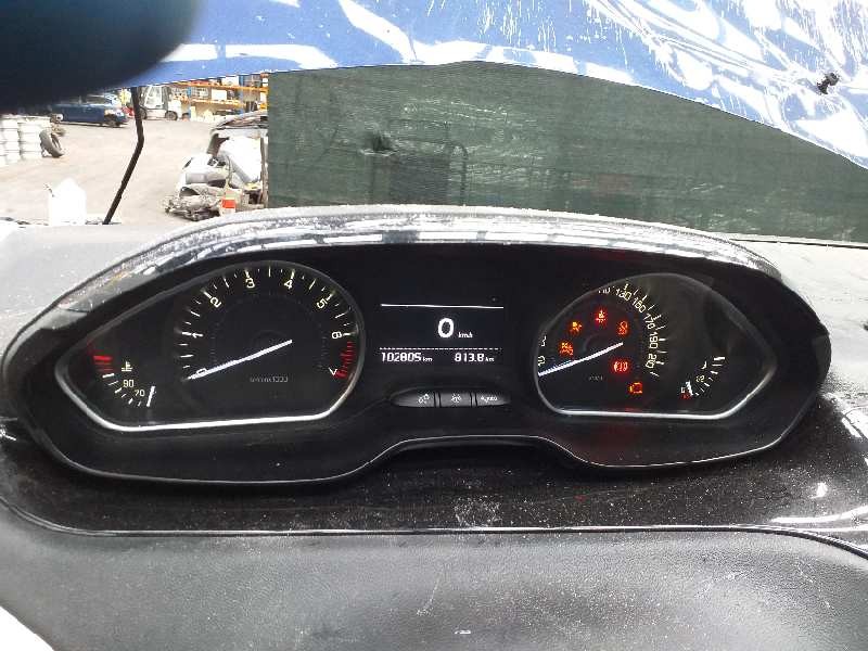 Recambio de cuadro instrumentos para peugeot 208 allure referencia OEM IAM 9806060380 9805975780 