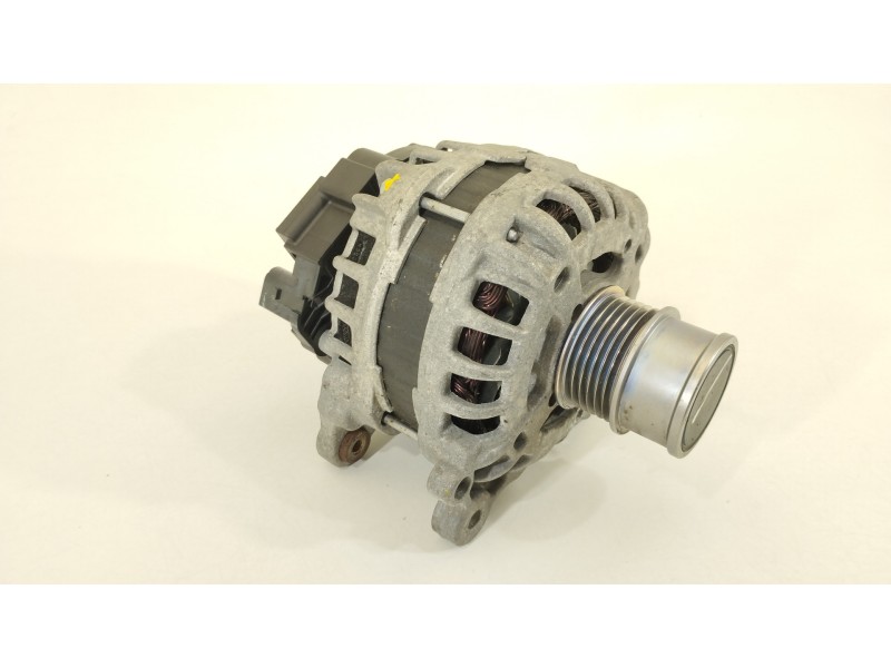 Recambio de alternador para seat arona fr referencia OEM IAM 04E903015A F000BL07DL 