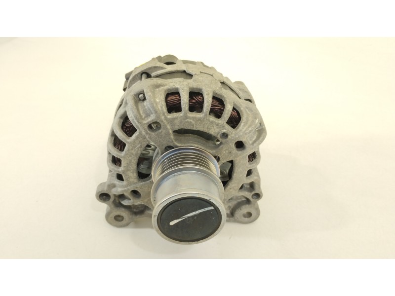 Recambio de alternador para seat arona fr referencia OEM IAM 04E903015A F000BL07DL 