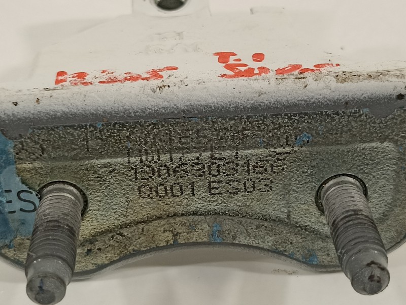 Recambio de bisagra puerta para mercedes-benz clase b (w247) 247 referencia OEM IAM A1777300102 A1777301100 A1777301100