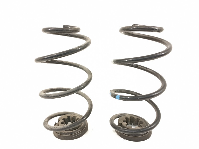 Recambio de muelle amortiguacion para mercedes-benz clase b (w247) 247 referencia OEM IAM A2473240104  