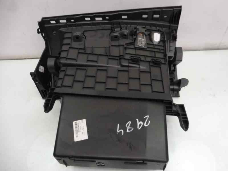 Recambio de guantera para renault megane iii berlina 5 p business referencia OEM IAM 681083896R  