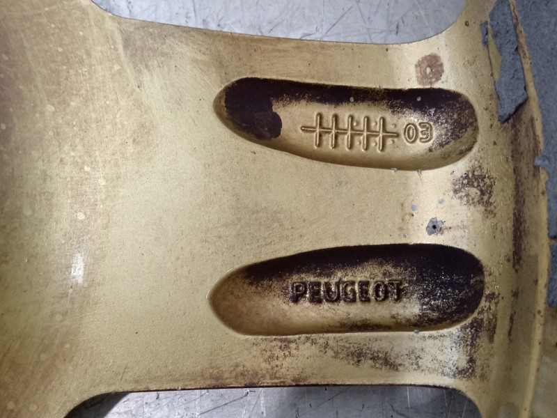 Recambio de llanta para peugeot 206 berlina gti referencia OEM IAM 206RC  