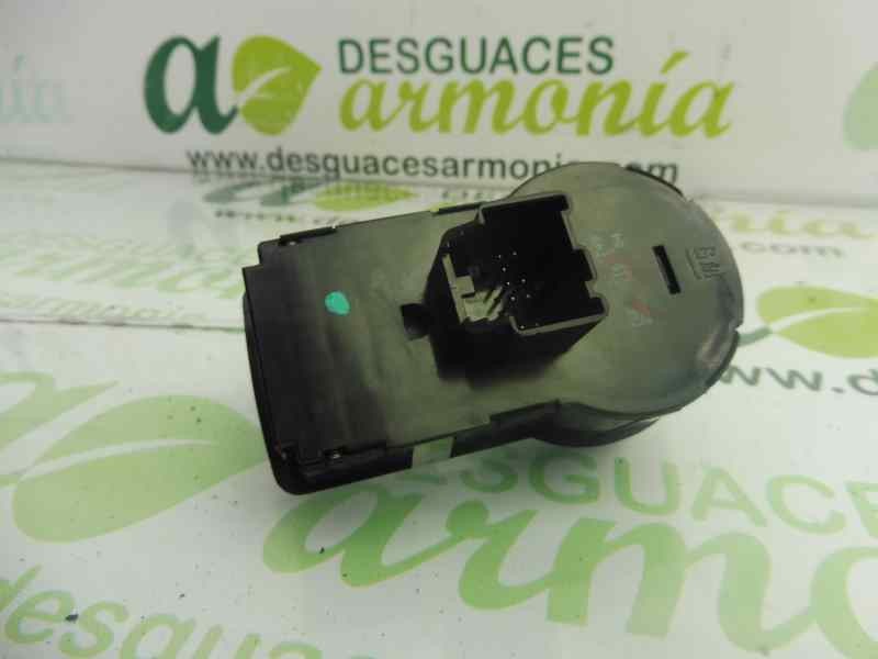 Recambio de mando luces para chevrolet orlando lt referencia OEM IAM 13301749  