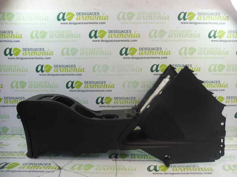 Recambio de apoyabrazos central para chevrolet orlando lt referencia OEM IAM   