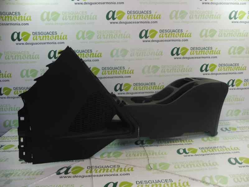 Recambio de apoyabrazos central para chevrolet orlando lt referencia OEM IAM   