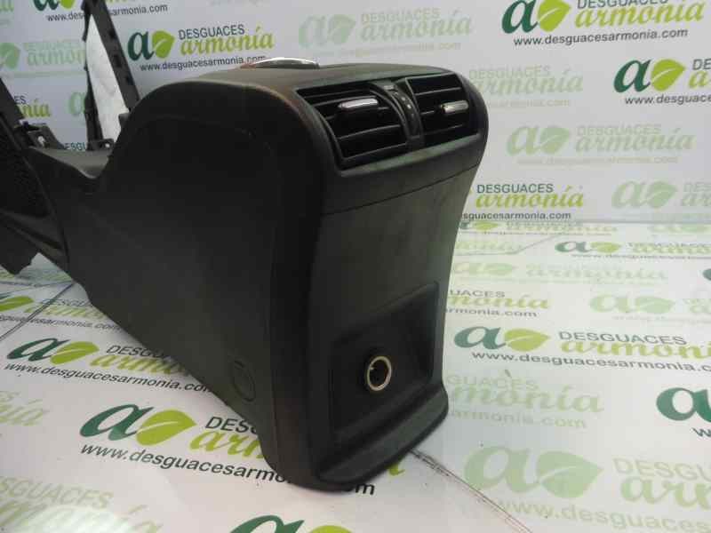 Recambio de apoyabrazos central para chevrolet orlando lt referencia OEM IAM   