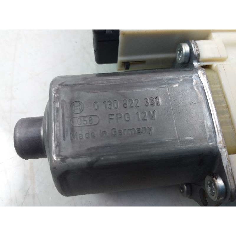 Recambio de elevalunas trasero derecho para renault megane iii berlina 5 p business referencia OEM IAM 827200003R 827306548R 130