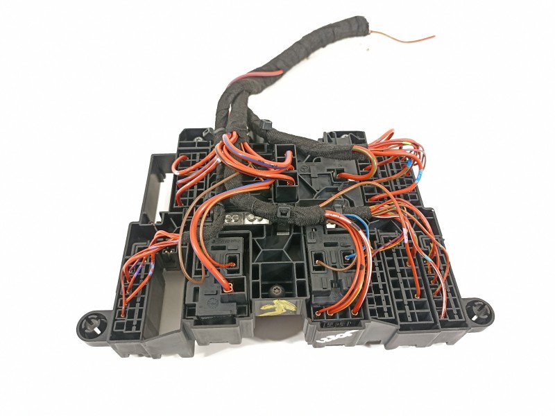 Recambio de caja reles / fusibles para mercedes-benz clase b (w247) 247 referencia OEM IAM A1779061302  