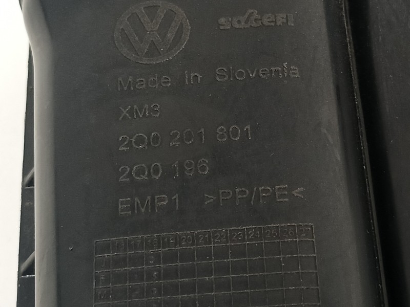 Recambio de filtro carbono activo para seat arona fr referencia OEM IAM 2Q0201801  