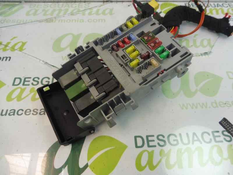 Recambio de caja reles / fusibles para chevrolet orlando lt referencia OEM IAM 13222786  