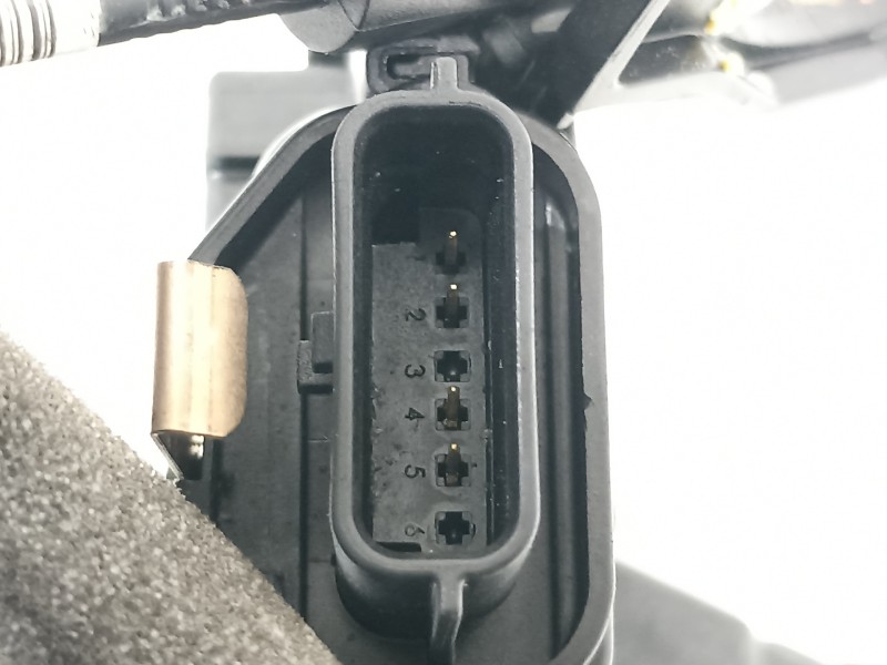 Recambio de cerradura puerta delantera izquierda para renault clio v rja/be2/mt5ta08a5000 referencia OEM IAM 805032387R  