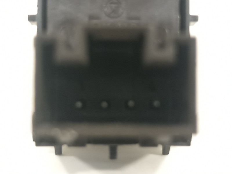 Recambio de mando elevalunas delantero derecho para seat arona fr referencia OEM IAM 5G0959855P  