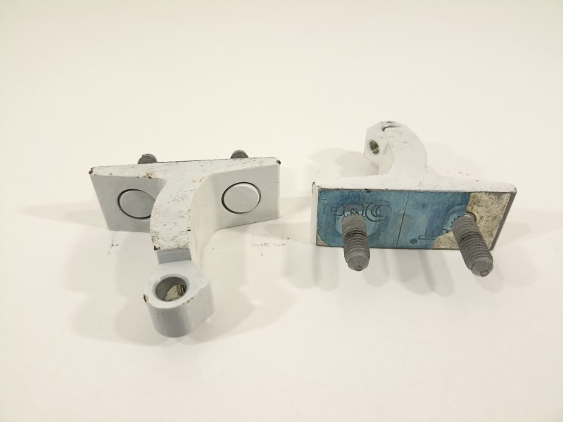 Recambio de bisagra puerta para mercedes-benz clase b (w247) 247 referencia OEM IAM A1777204005 A1777200200 A1777200200