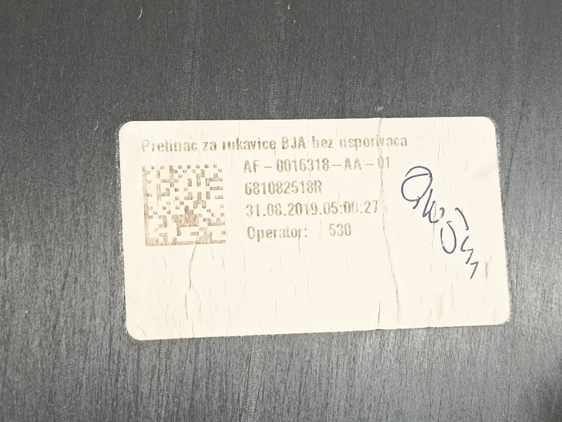 Recambio de guantera para renault clio v rja/be2/mt5ta08a5000 referencia OEM IAM 681082518R  