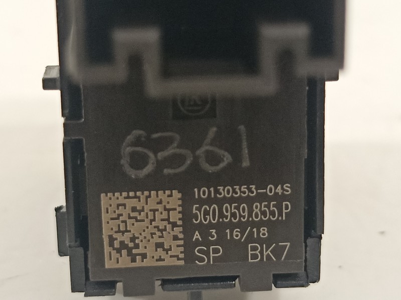 Recambio de mando elevalunas trasero derecho para seat arona fr referencia OEM IAM 5G0959855P  