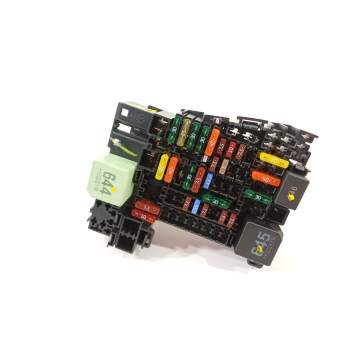 CAJA RELES / FUSIBLES 2Q0937615A 
