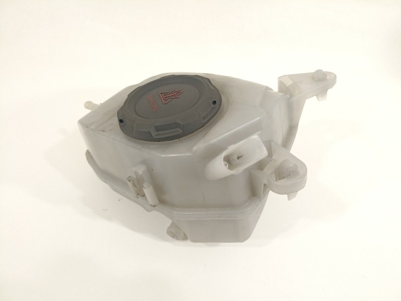 Recambio de deposito expansion para seat arona fr referencia OEM IAM 2Q0121407B 2Q0121321A 