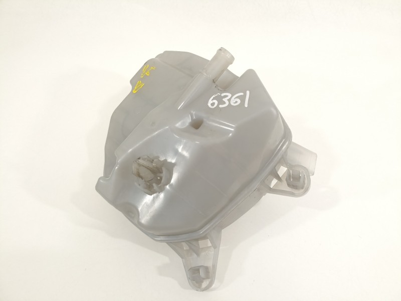 Recambio de deposito expansion para seat arona fr referencia OEM IAM 2Q0121407B 2Q0121321A 