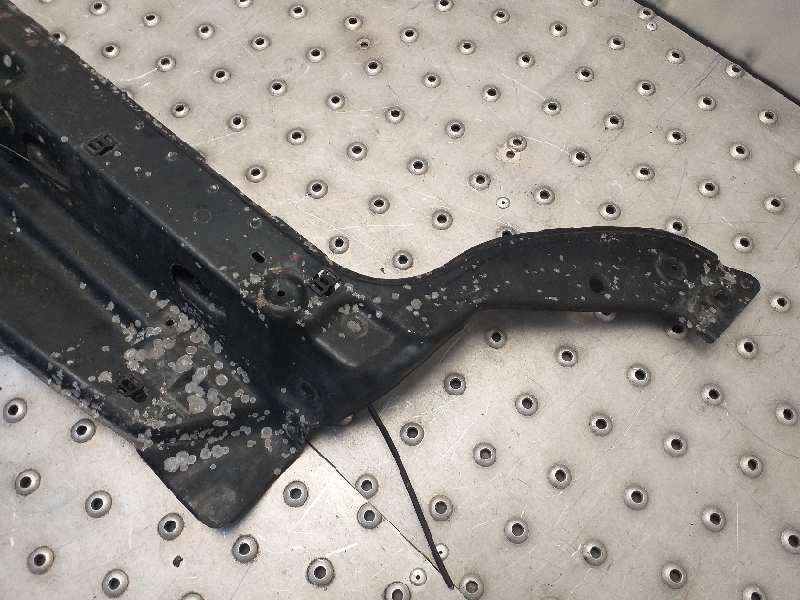 Recambio de travesaño superior para citroën berlingo 2.0 hdi sx plus familiar referencia OEM IAM   