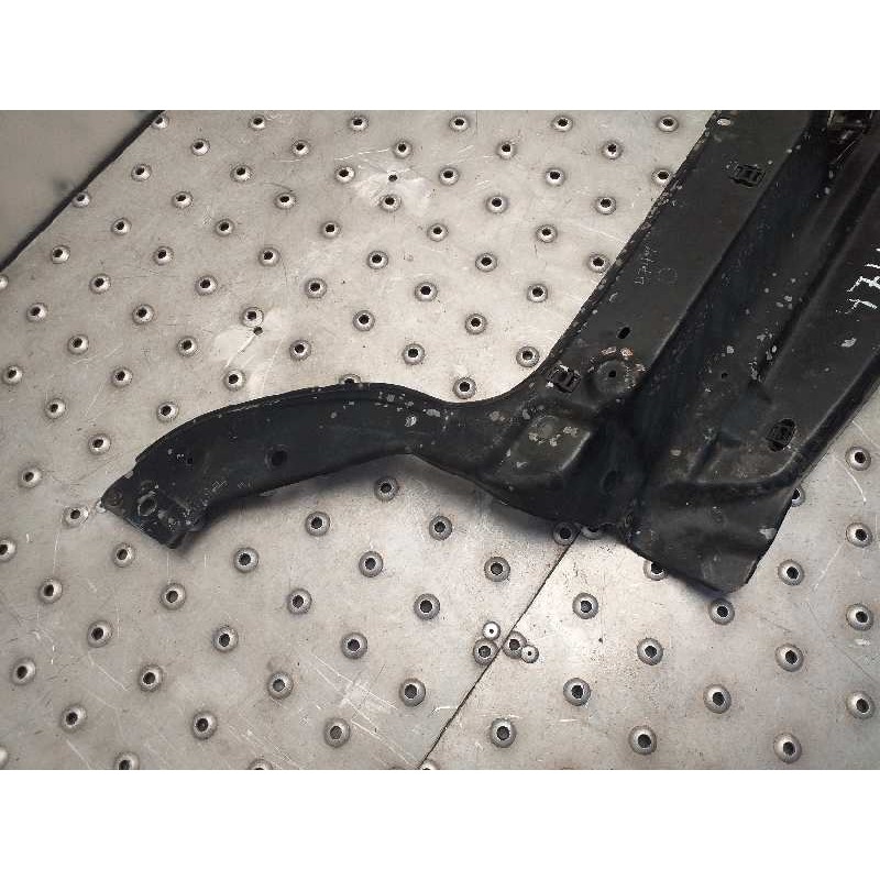 Recambio de travesaño superior para citroën berlingo 2.0 hdi sx plus familiar referencia OEM IAM   